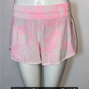 🍋 Lululemon Tracker Short V *4"